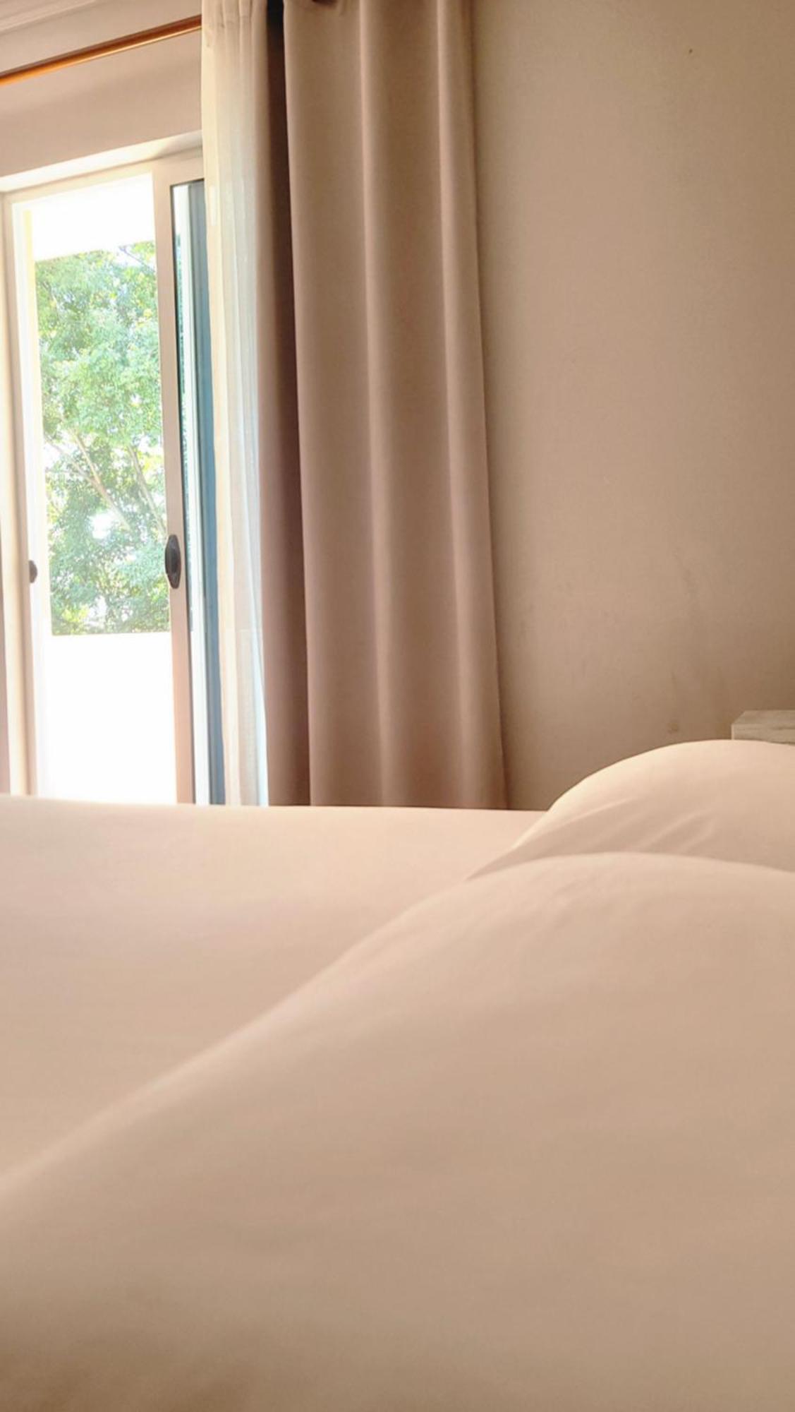 Hotel Ceka ドゥラス エクステリア 写真